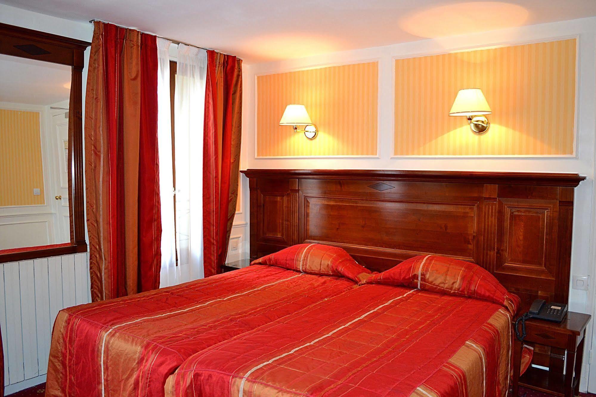 Touring Opera Hotel Parigi