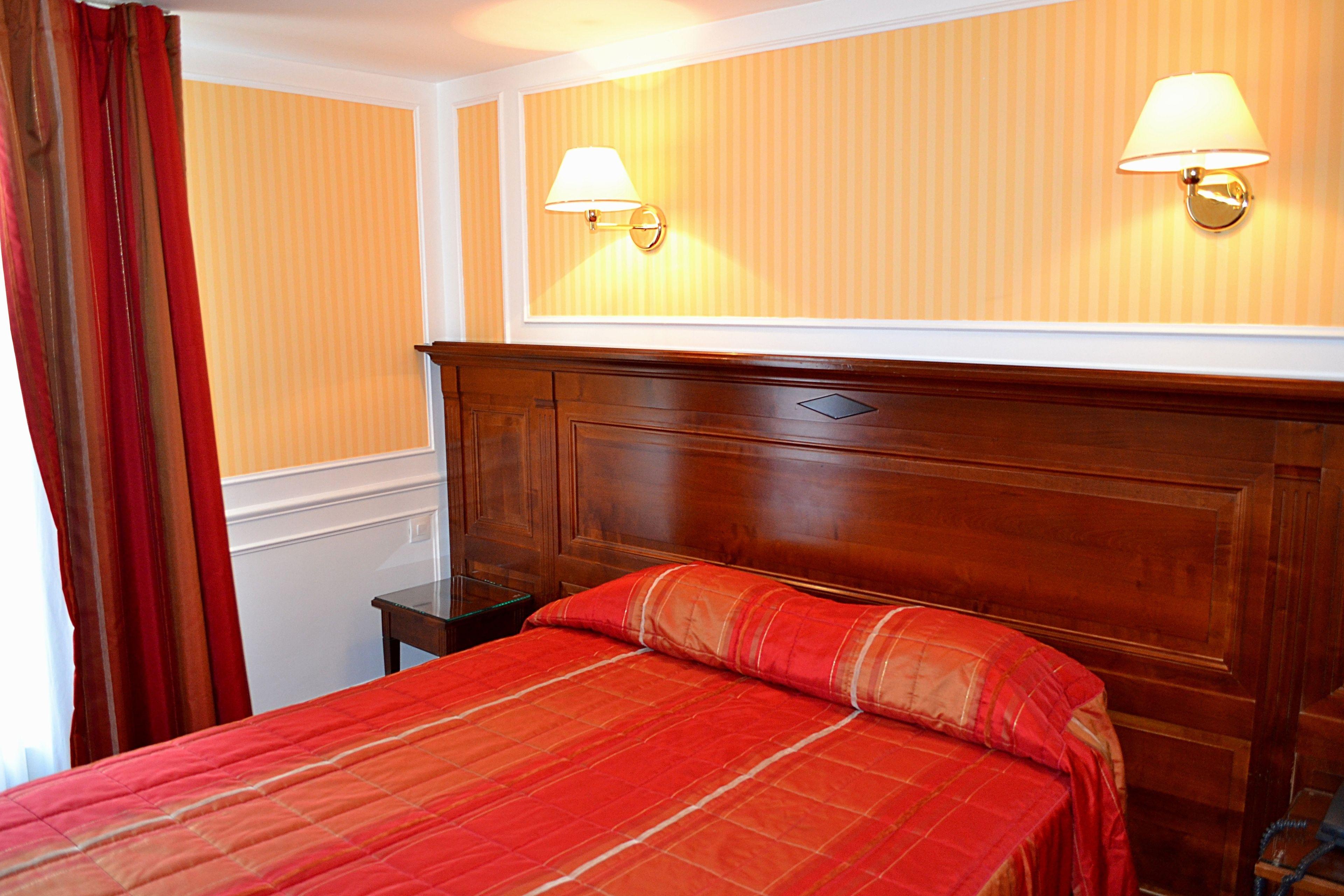 Hotel Touring Opera 3*