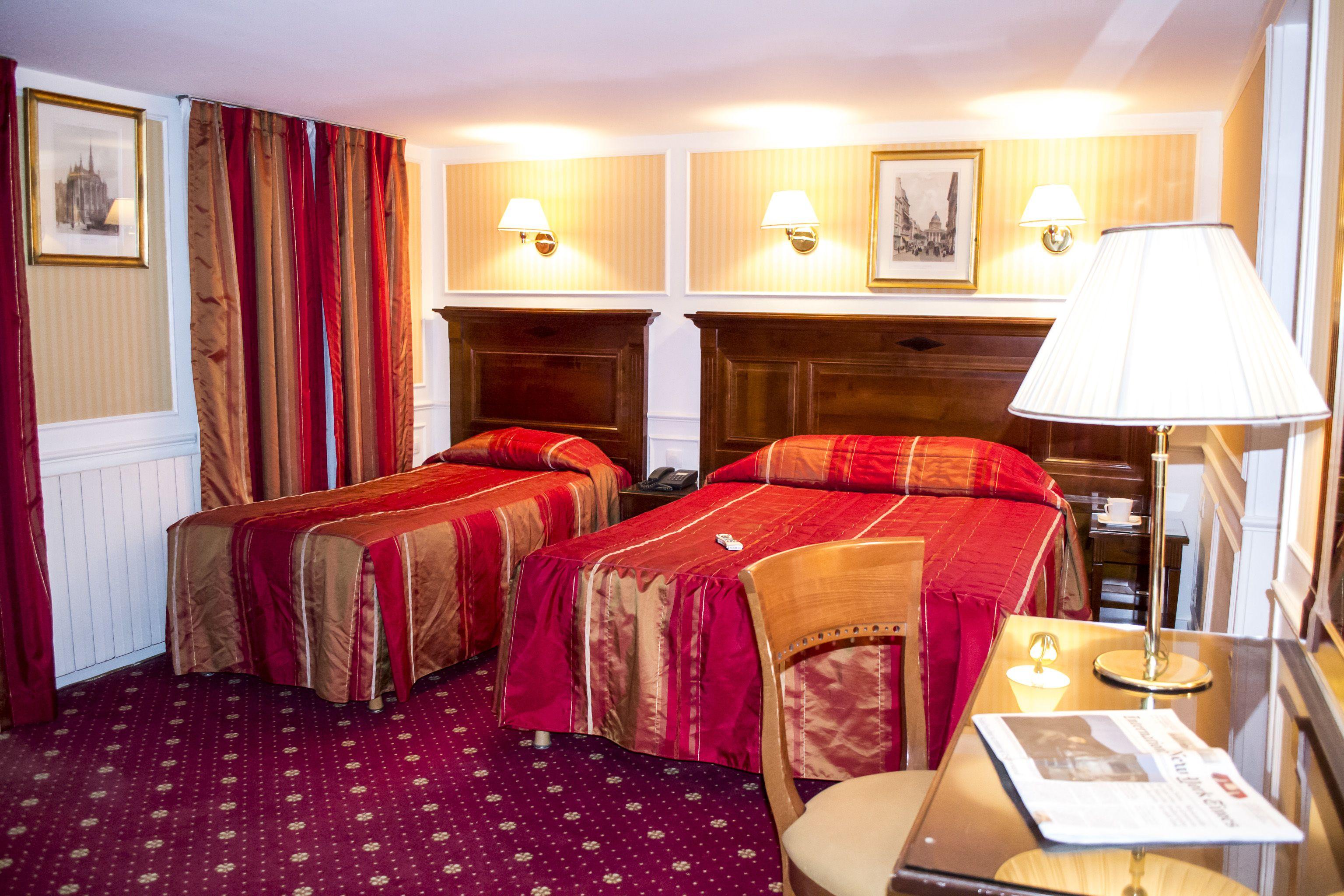 Hotel Touring Opera 3*