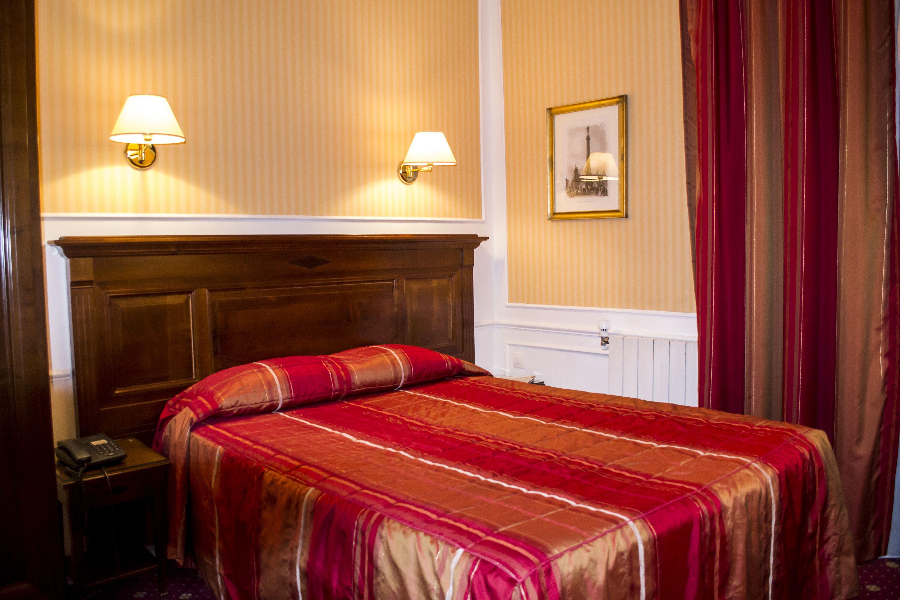 Hotel Touring Opera 3*