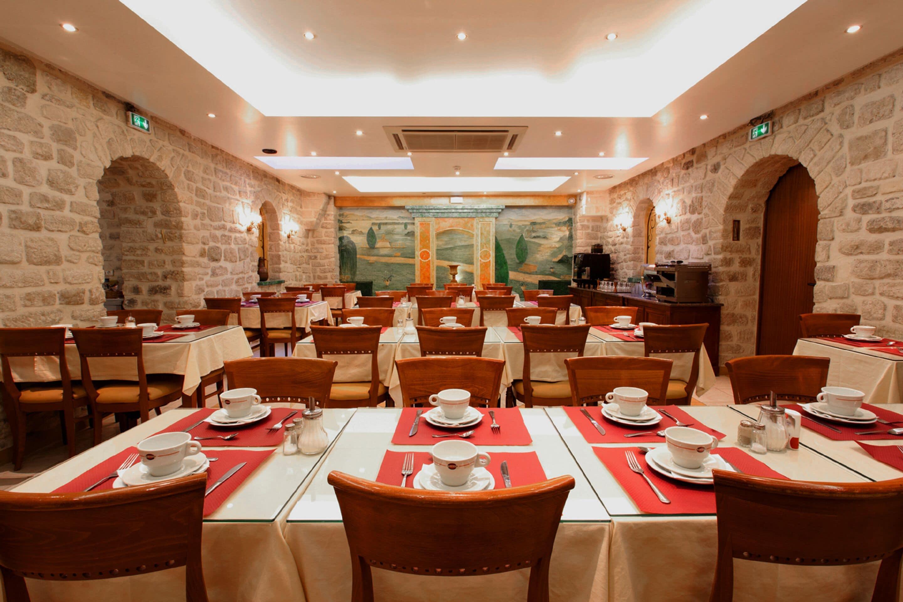 Touring Opera Hotel 3*